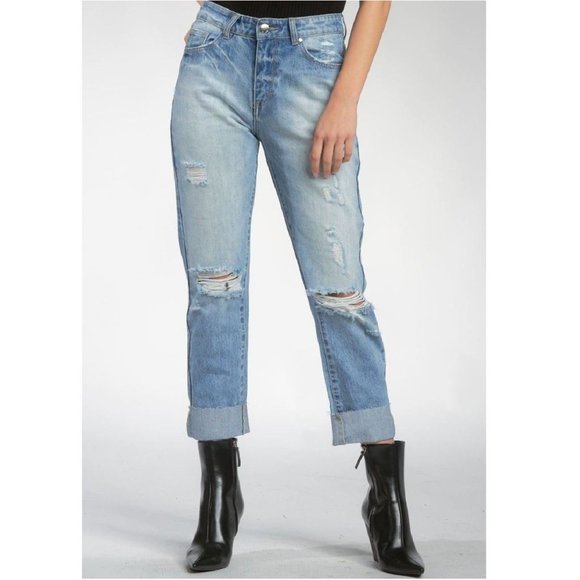 NWT Cropped Rolled Hem Distressed Boyfriend Jeans, Size Medium - Picture 6 of 6